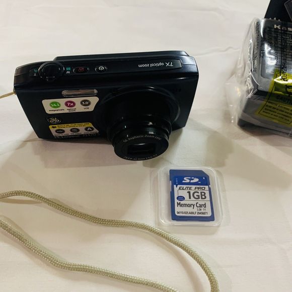 GE General Electric J1470S 14.1MP Digital Camera+2 Btrys+Chgr+1GB 7X Zoom Tested - Picture 3 of 16